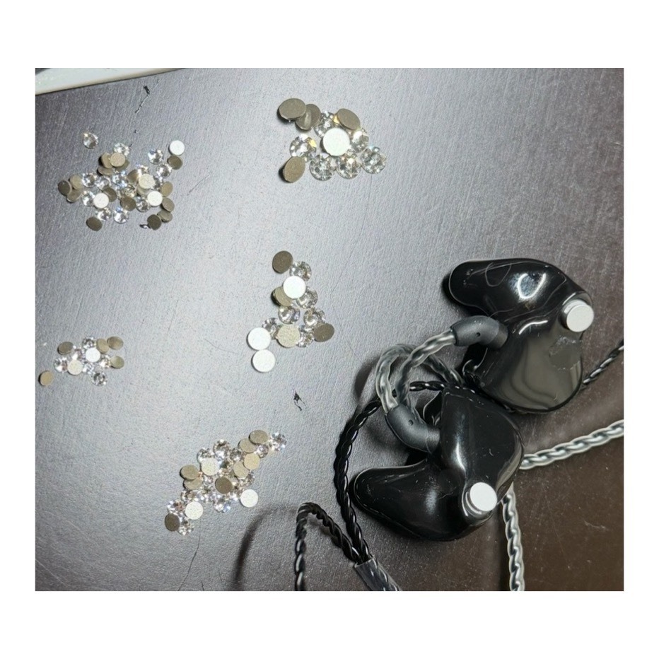 rhinestone