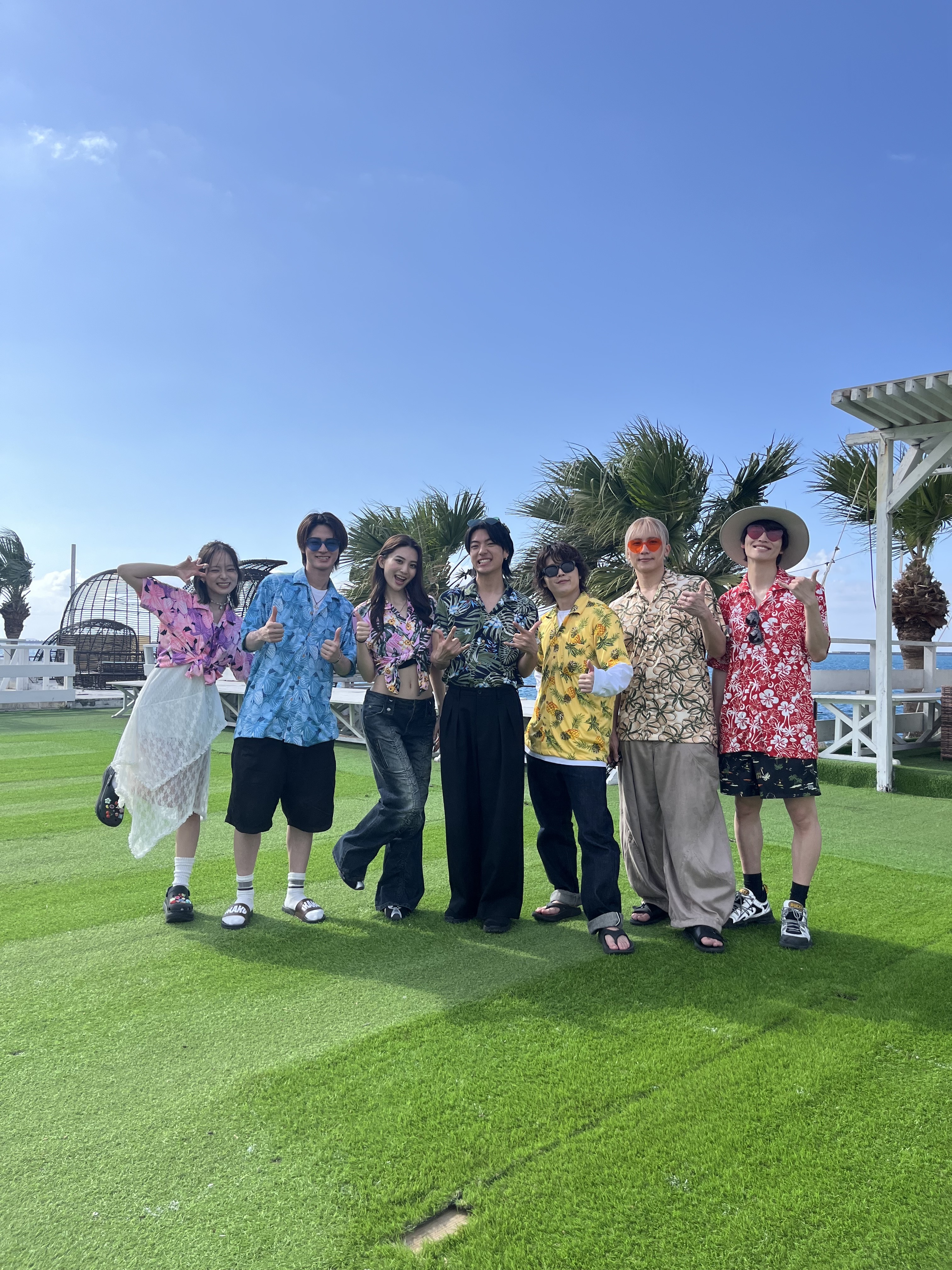 GENICとGENIminの友情合宿in沖縄！〜『UPDATE』される僕らの絆！3月の海で『TOGETHER』しよう！フォトジェニックな青春の『ジリジリSUMMER』を先取り！？〜🌴🌺